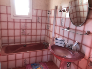 Salle de bain avant notre intervention.